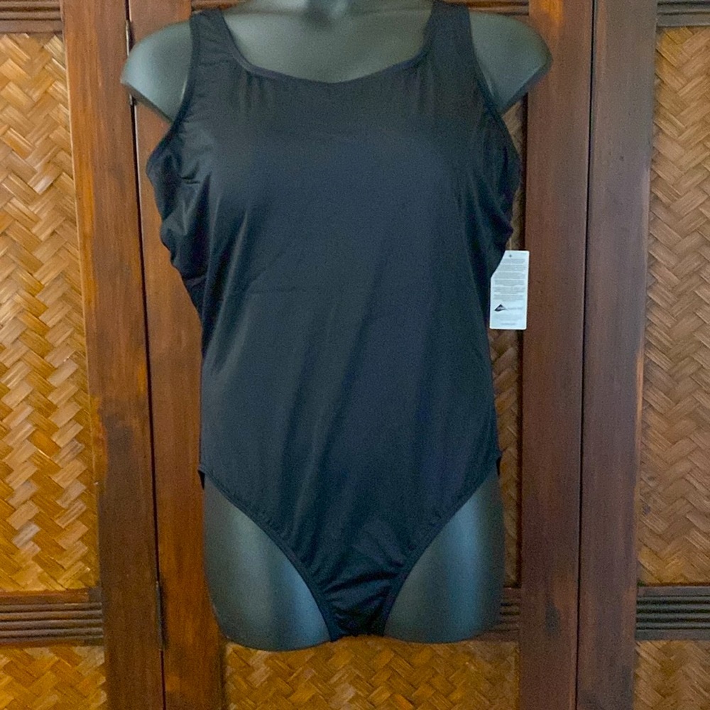 Lands End - Scoop neck chlorine res. swimsuit NEW